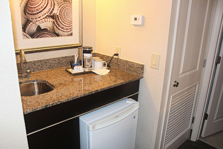 Bedroom 4, Radisson Suite Hotel Oceanfront, Brevard