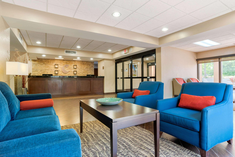 Public Area 2, Comfort Suites Tallahassee Capitol - University Area, Leon