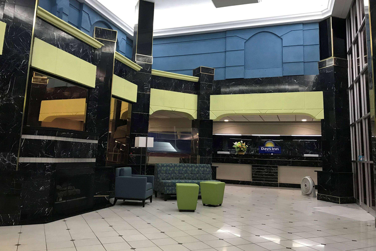 Public Area 2, Days Inn by Wyndham Sandusky / Cedar Point, Erie
