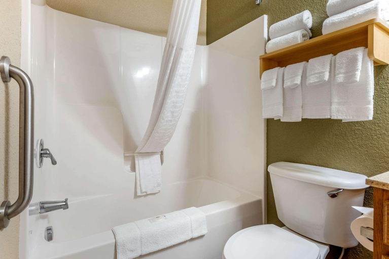 Bathroom 5, Suburban Studios South Bend Notre Dame Area, Saint Joseph