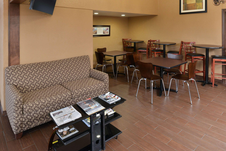 Public Area 2, Quality Inn Gonzales, Gonzales