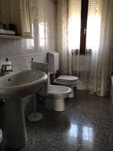 Bathroom 5, B&B Amy & Julie, Rovigo