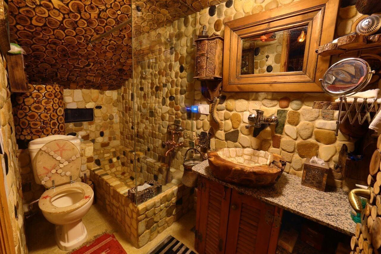 Bathroom 4, Remhala Guest House, Aley