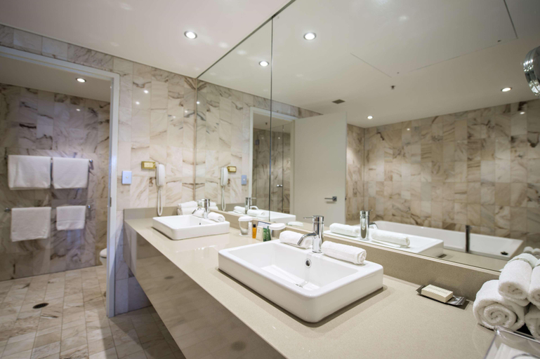 Bathroom 5, Hilton Darwin, Darwin