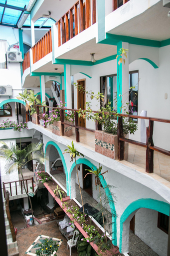 Public Area 3, Hostal Sir Francis Drake, Santa Cruz