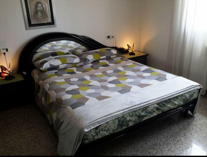 Bedroom 2, B&B Amy & Julie, Rovigo
