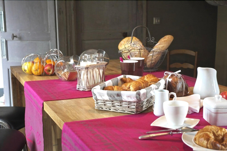 Food & Drinks 5, Chateau de Baylac, Pyrénées-Atlantiques
