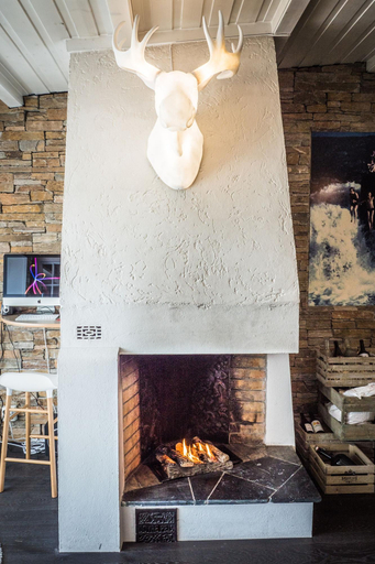 Public Area 2, Lilland Brewery Hotel, Strand