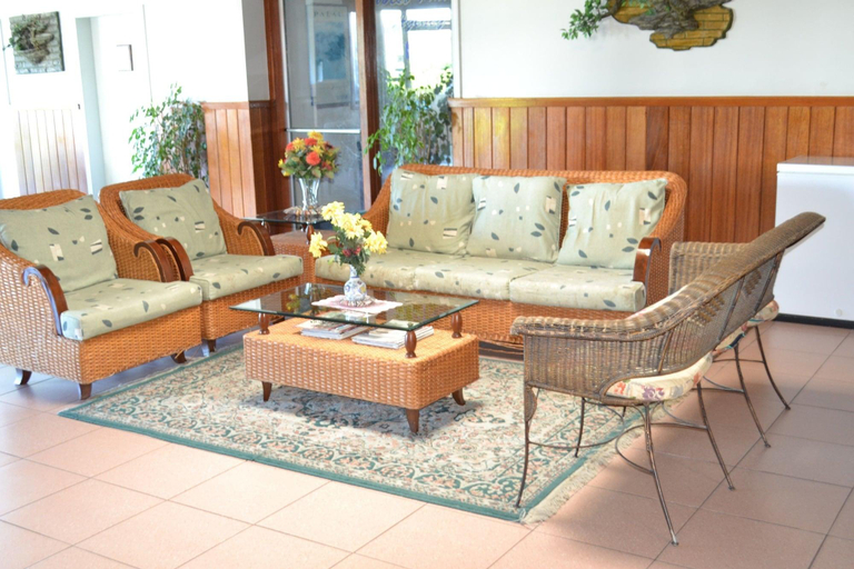Public Area 3, West Plaza Downtown Hotel