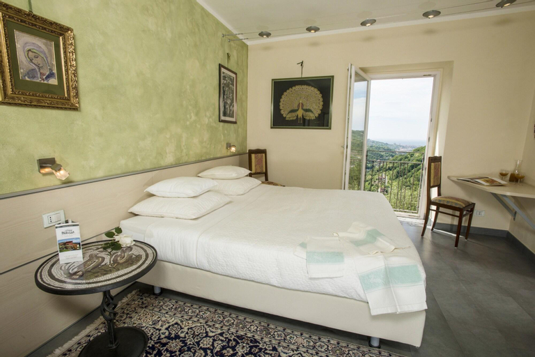 Bedroom 2, Villa Paggi Country House, Genova
