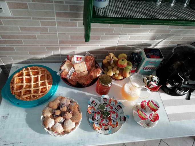 Food & Drinks 30