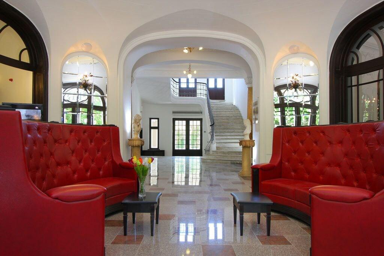 Public Area 4, Hotel Palace, Prajila