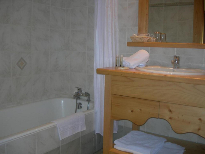 Bathroom 5, Le Cordonant, Haute-Savoie