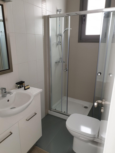 Bathroom 5, Atlantis Gardens Apartments & Villas, Larnaca