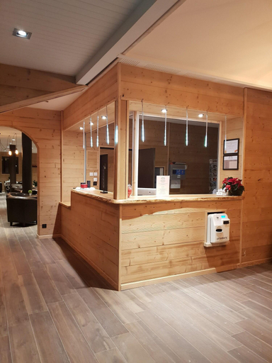Public Area 3, Hôtel Le Picors, Hautes-Pyrénées