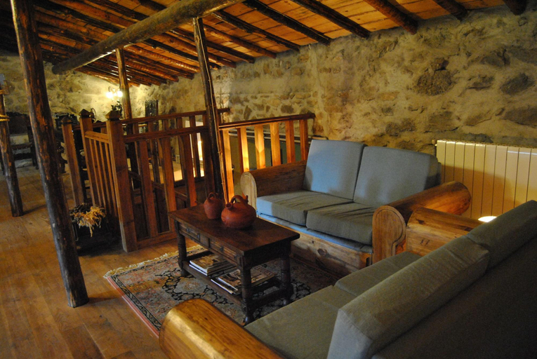 Public Area 3, La Trocha de Hoyorredondo, Ávila