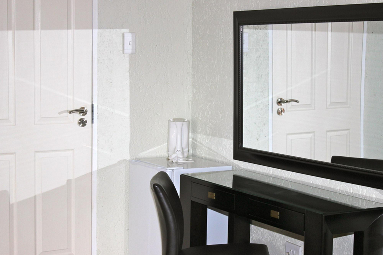 Bathroom, Mogwase Bed and Breakfast, Bojanala