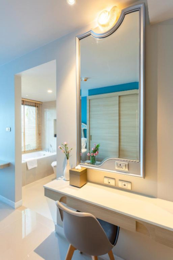 Bathroom 4, Centara Sonrisa Residence and Suites Sriracha, Si Racha
