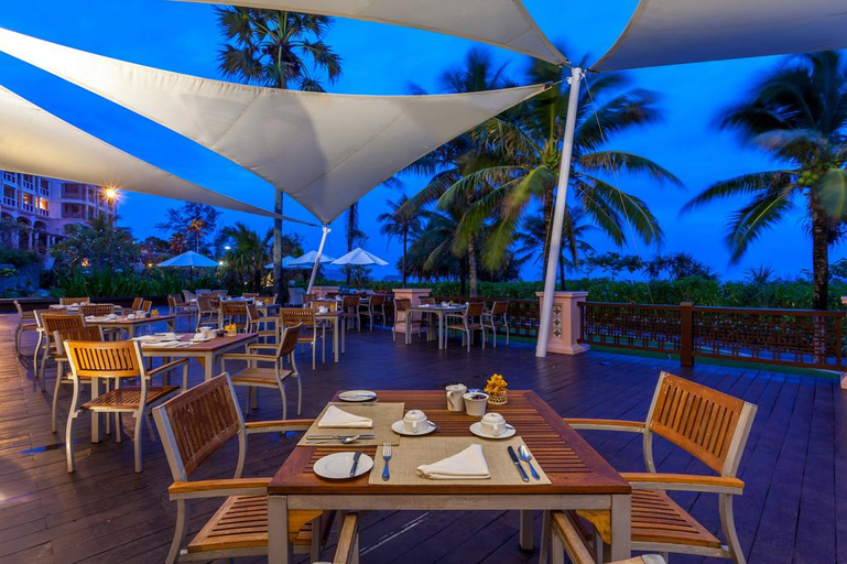 Food & Drinks 3, Centara Grand Beach Resort Phuket, Pulau Phuket