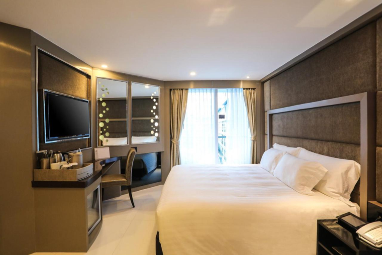 Bedroom 3, Azure Hotel Pattaya, Pattaya