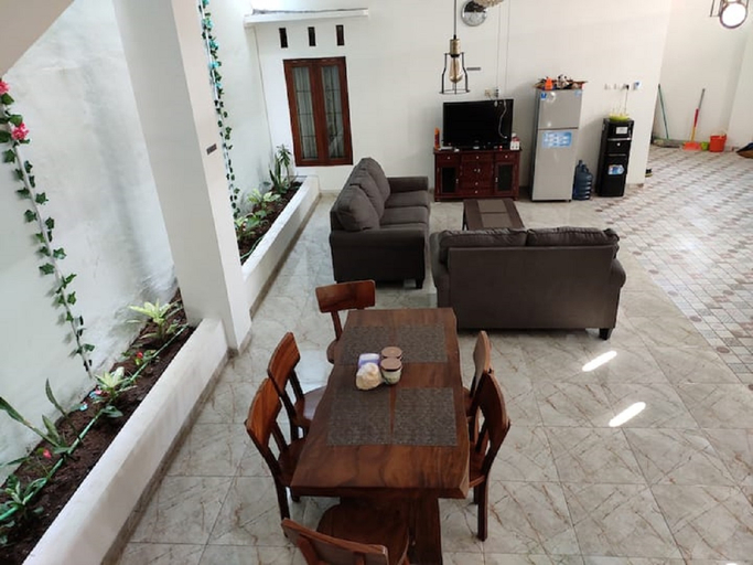 Others, ZG Homestay solo, Solo