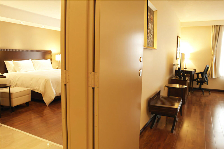 Bedroom 3, Days Inn & Suites By Wyndham Fort Saskatchewan, Division No. 11