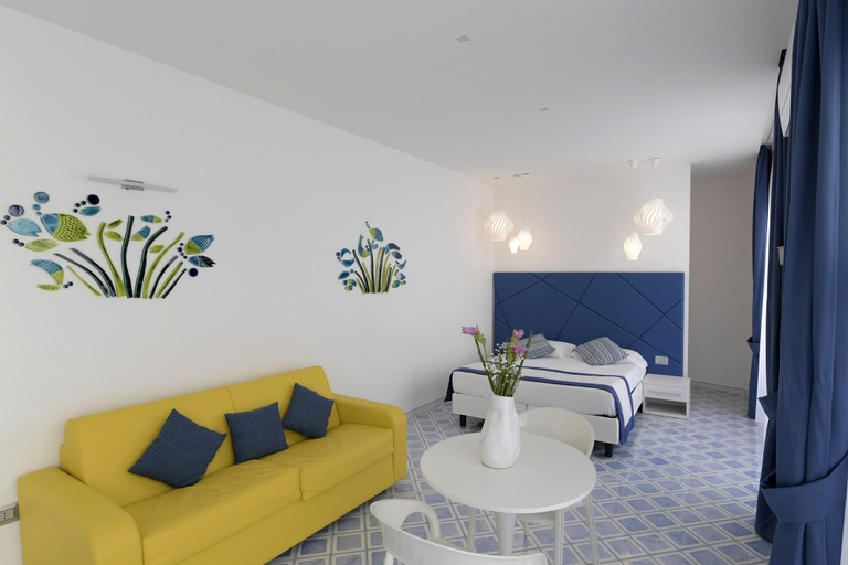Bedroom 3, Palazzo San Giovanni, Salerno