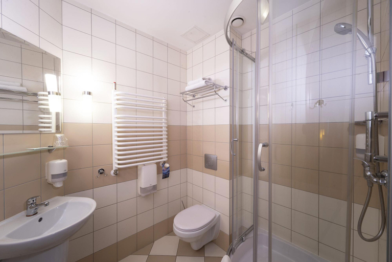 Bathroom 4, Hotel Dal Kielce, Kielce City