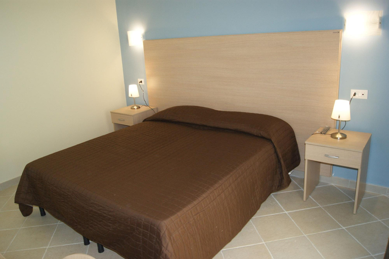 Bedroom 3, Golfo Xifonio, Syracuse