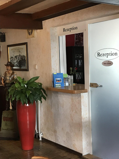 Public Area 3, Gasthaus & Pension Zur Schaabe, Vorpommern-Rügen
