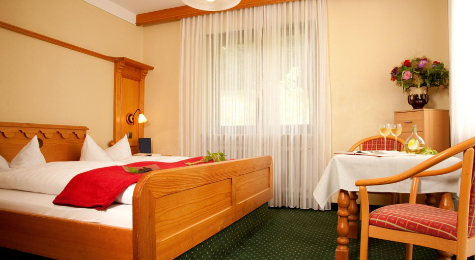 Bedroom 5, Landhotel Bayerwald, Deggendorf