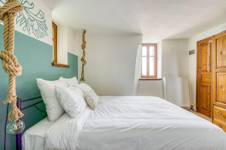 Bedroom 1, Selina Woodstock, Ulster