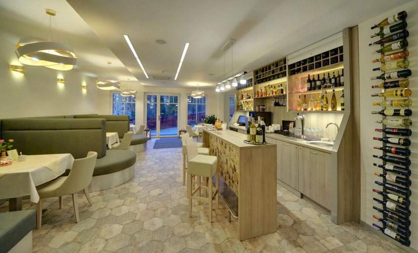 Public Area 2, Hotel Willa Odkrywców, Jelenia Góra