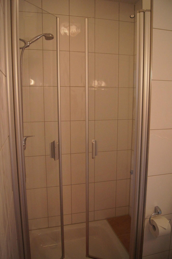 Bathroom 4, Hotel Select, Mönchengladbach