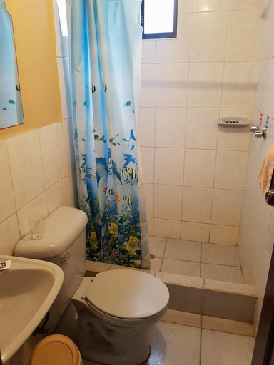 Bathroom 4, Hostal La Terraza, Quito