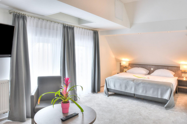 Bedroom 4, Fast Lane Hotel, Ahrweiler