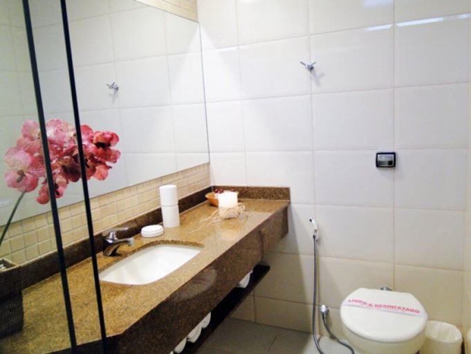 Bathroom 4, Ubatuba Palace Hotel, Ubatuba