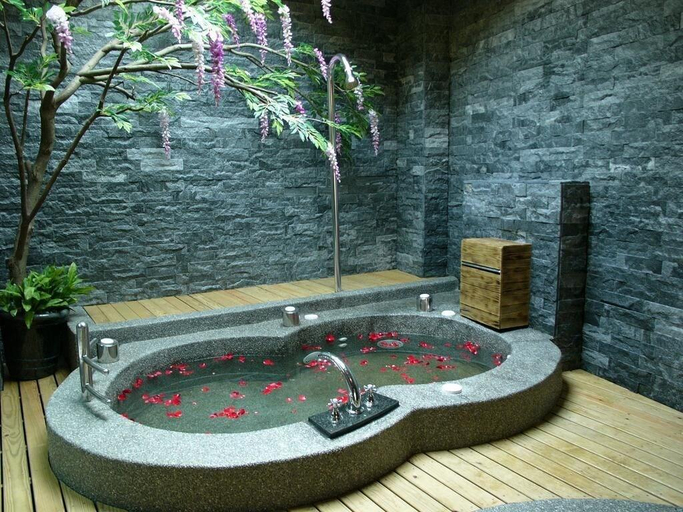 Bathroom 5, Sexy City Motel, Tainan
