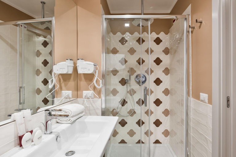Bathroom 5, Reginella Suites, Rome