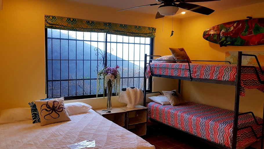 Public Area 2, Sirena Serena B&B Retreat, Santa Cruz