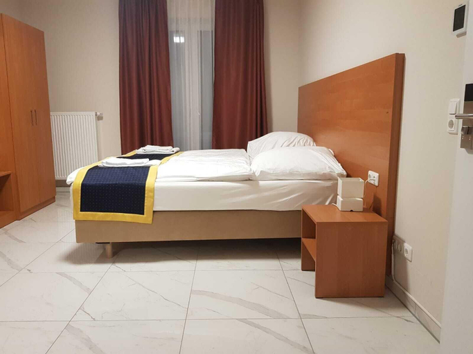 Bedroom 4, Hotel Emiliana am Bahnhof, Frankfurt am Main