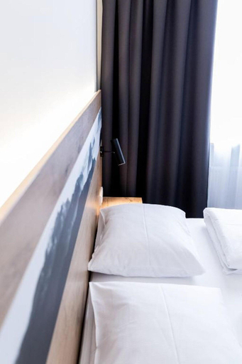 Bedroom 4, Stadthotel Freilassing, Berchtesgadener Land