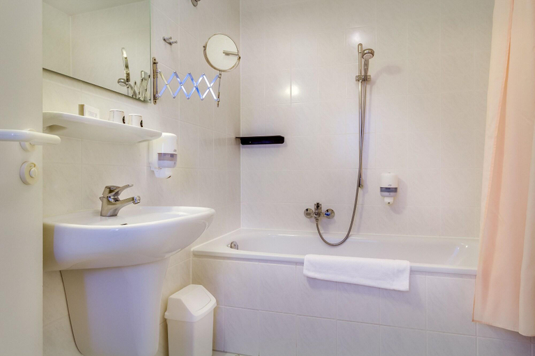 Bathroom 4, Hotel Alte Klavierfabrik Meißen, Meißen