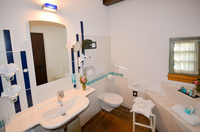Bathroom 5, Restaurant - Hotel HÖERHOF, Rheingau-Taunus-Kreis