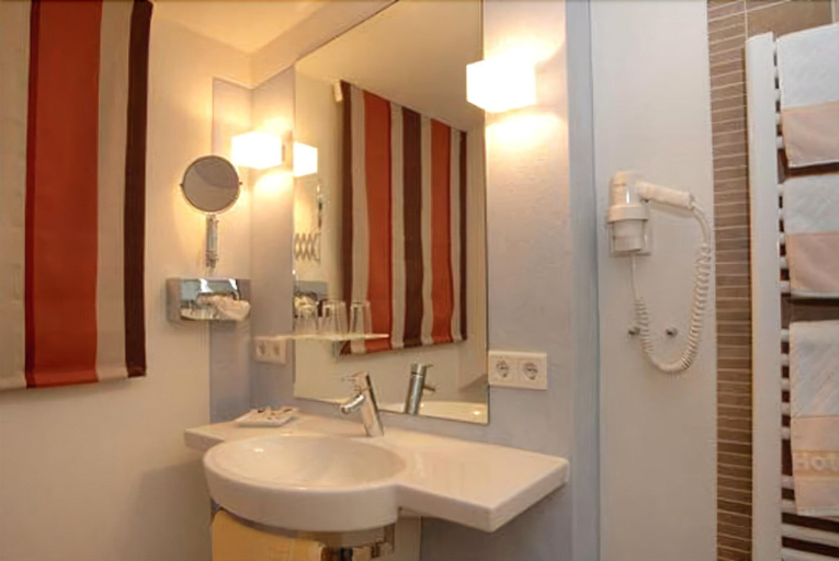 Bathroom 4, Hotel Geiger, Ostallgäu