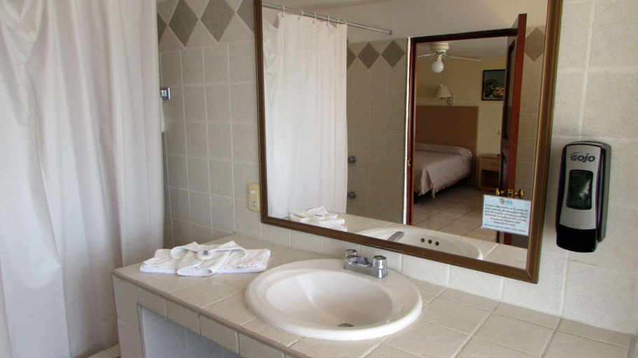 Bathroom 4, Hotel Balneario San Juan Cosalá, Jocotepec
