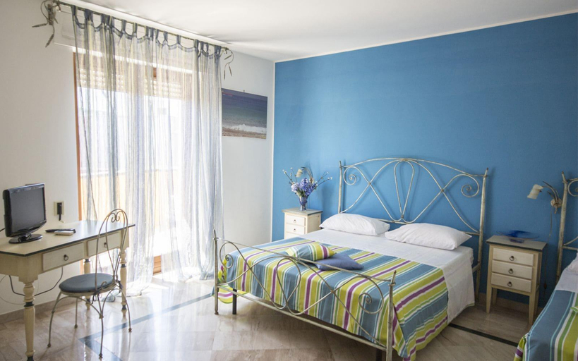 Bedroom 4, B&B Salentomigliore, Brindisi