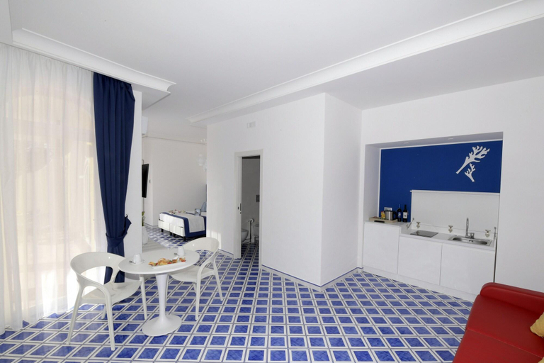 Bedroom 3, Palazzo San Giovanni, Salerno