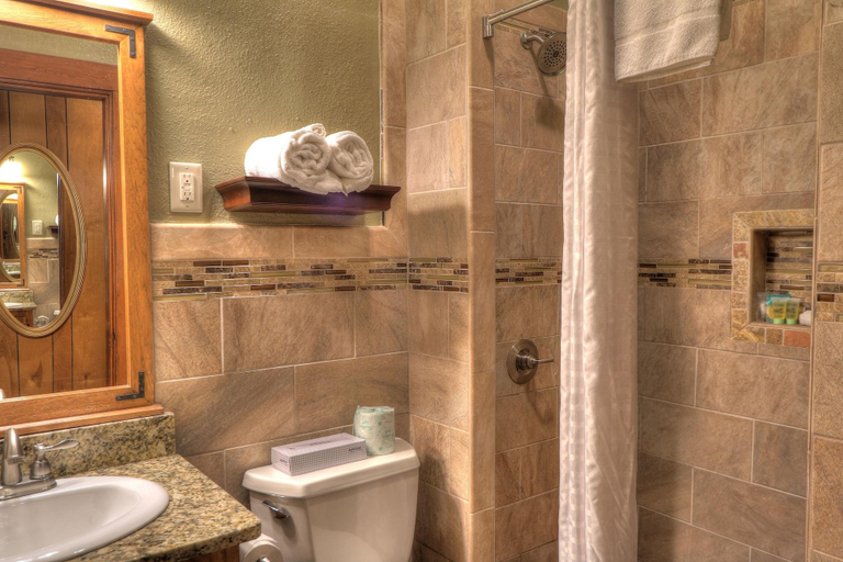 Bathroom 4, The Historic Gatlinburg Inn, Sevier