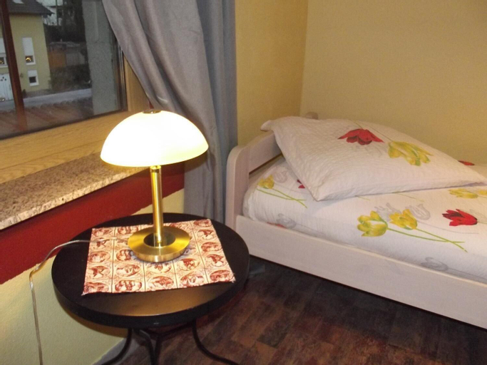 Bedroom 3, Regenbogen Hotel, Regionalverband Saarbrücken